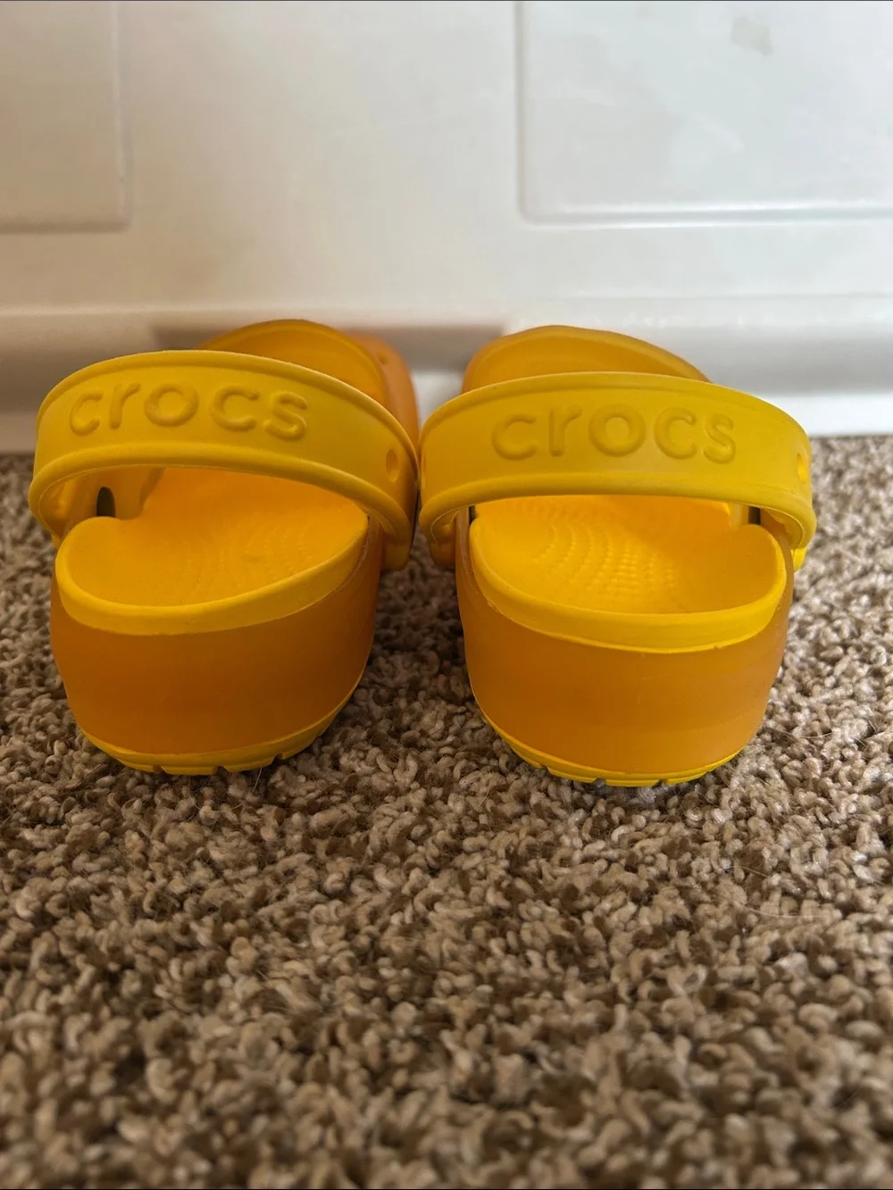 Kids Crocs Classic Clog- Translucent Pink /  Yellow- size C10-11 (Little Kid)